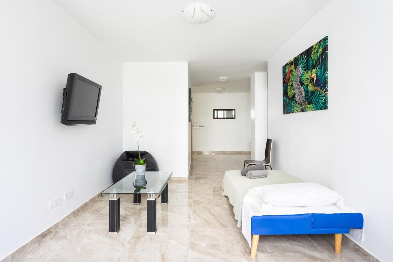 Classbnb - Three Spacious Apartments 150M From The Las Americas Promenade Arona  Extérieur photo